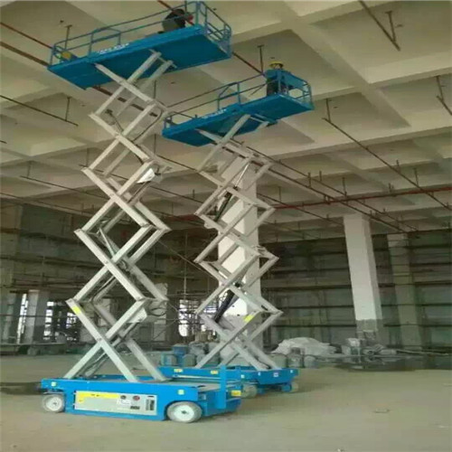 剪叉式高空作业平台出租特点介绍